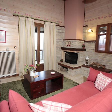 Ferienwohnung Efharis Filoxenon Pheneos Exterior foto