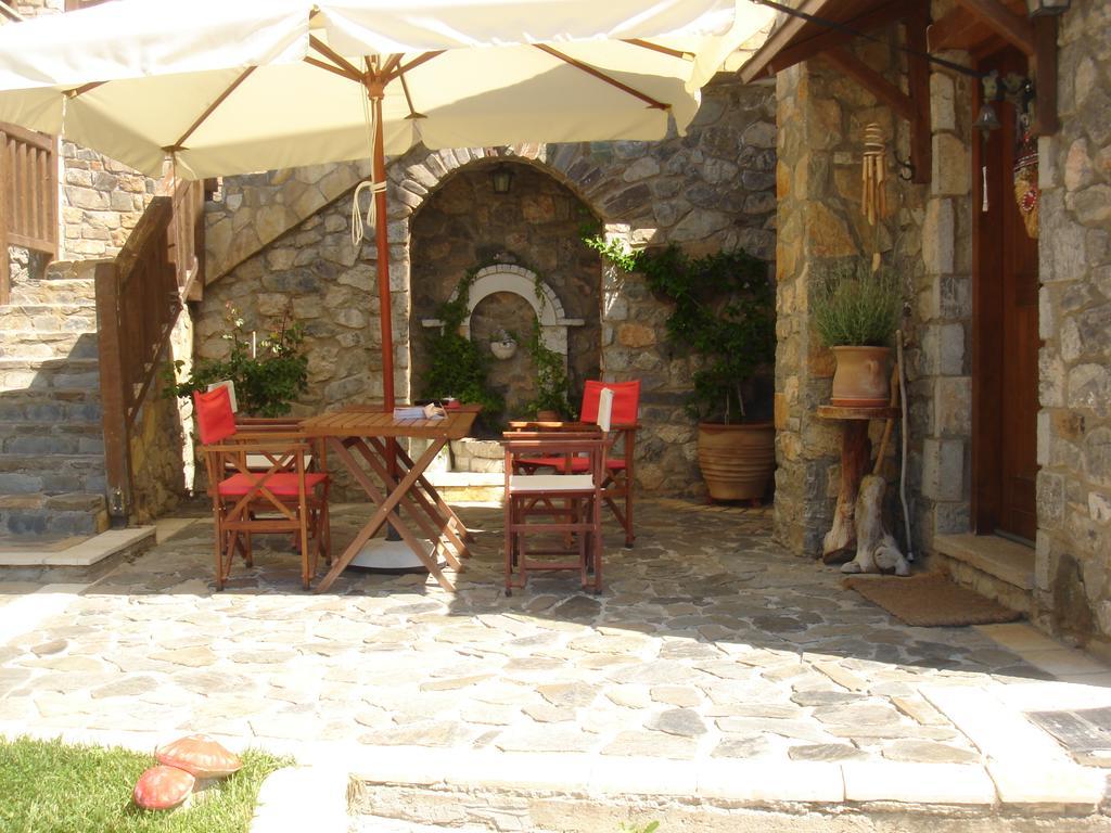 Ferienwohnung Efharis Filoxenon Pheneos Zimmer foto