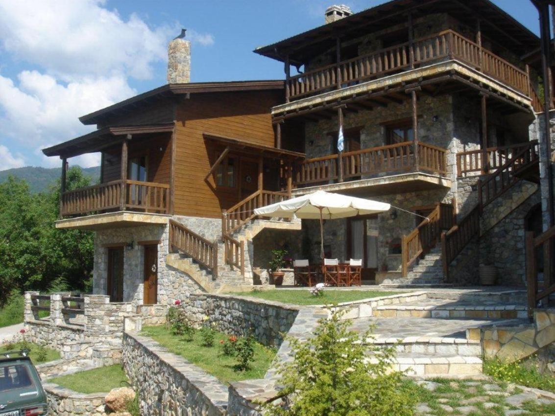 Ferienwohnung Efharis Filoxenon Pheneos Exterior foto
