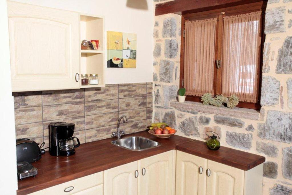 Ferienwohnung Efharis Filoxenon Pheneos Zimmer foto