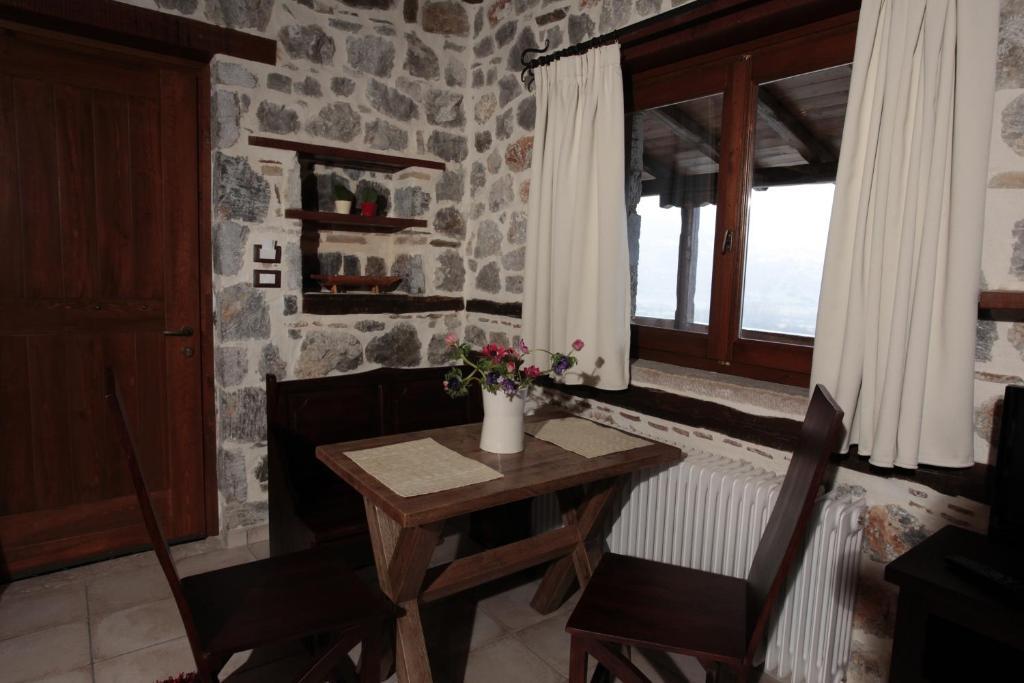 Ferienwohnung Efharis Filoxenon Pheneos Zimmer foto
